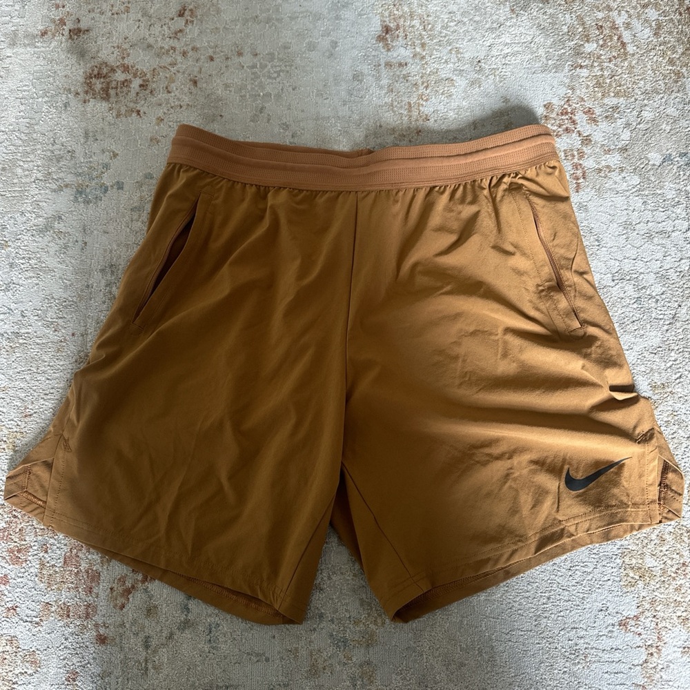 Nike brown men’s shorts size XL